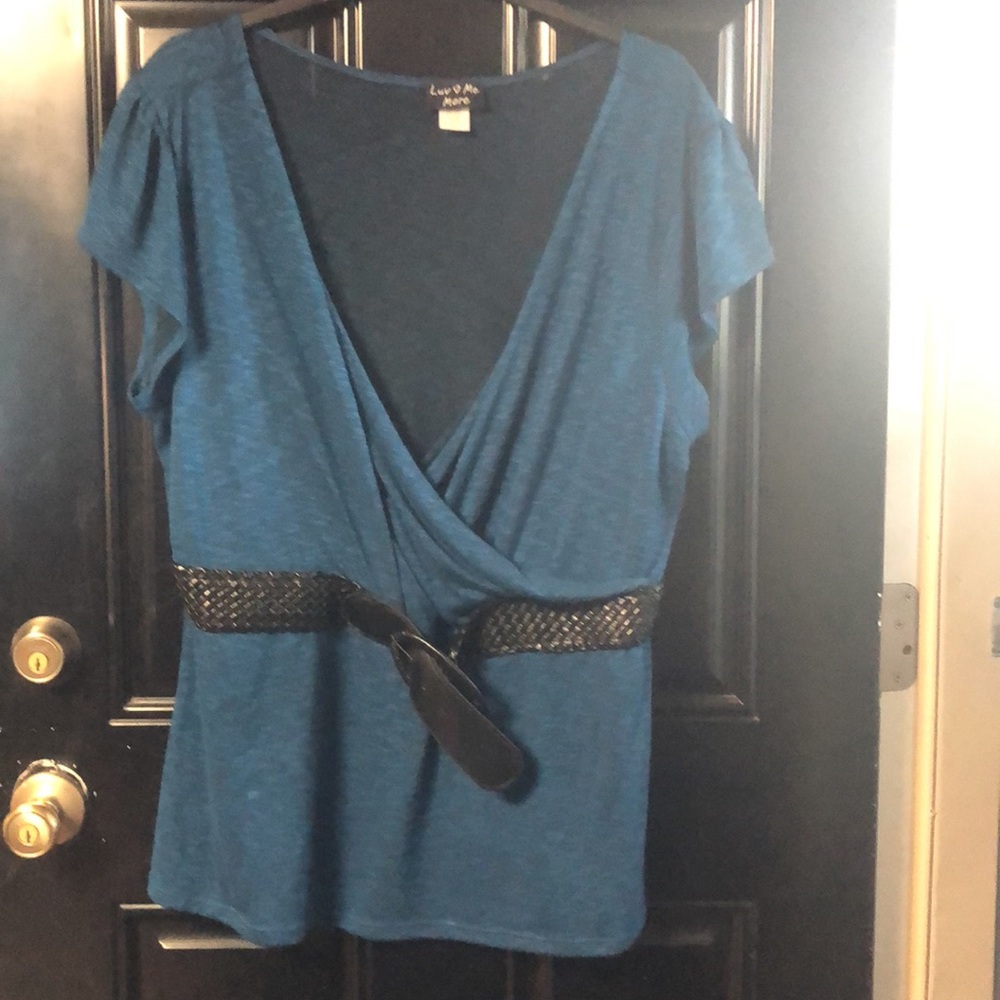 Ladies’ top. Size 3X.